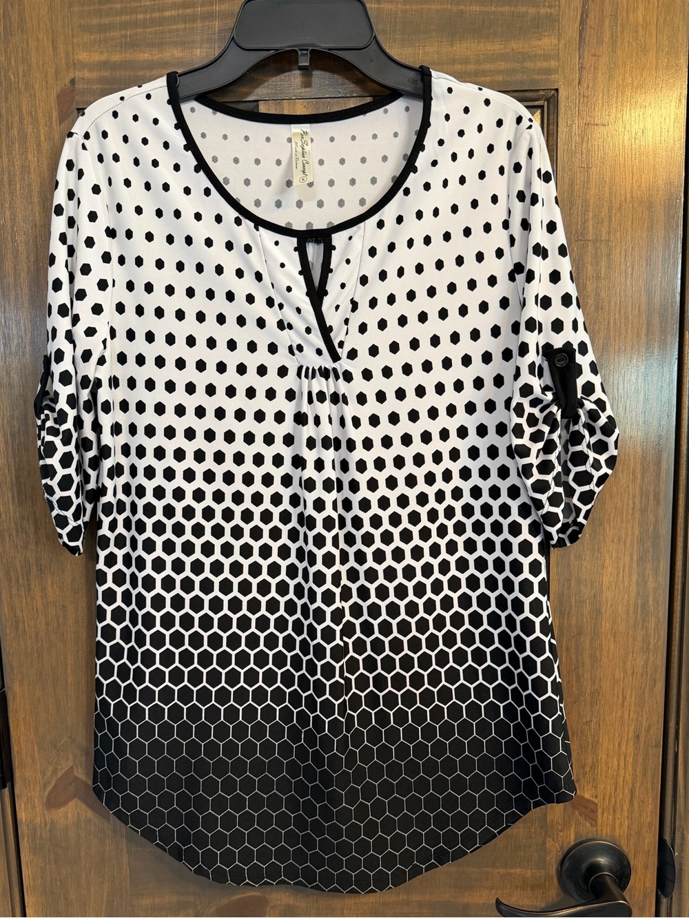 PerSeption Concept Black & White Honeycomb Scoop Neck Blouse